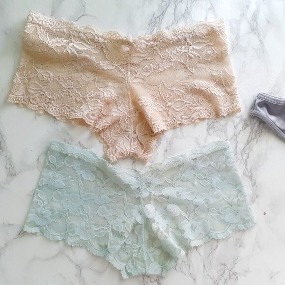 Lacey Undies & Thong - Picture 2 of 9